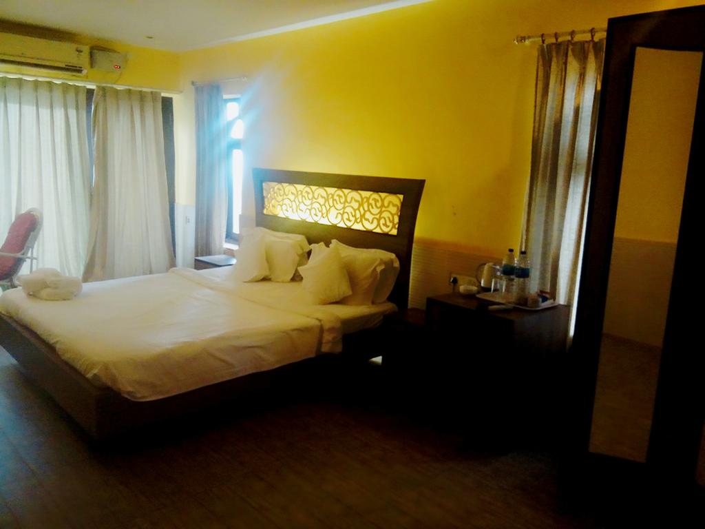 Горящие туры в отель Rococco Ашвем Индия