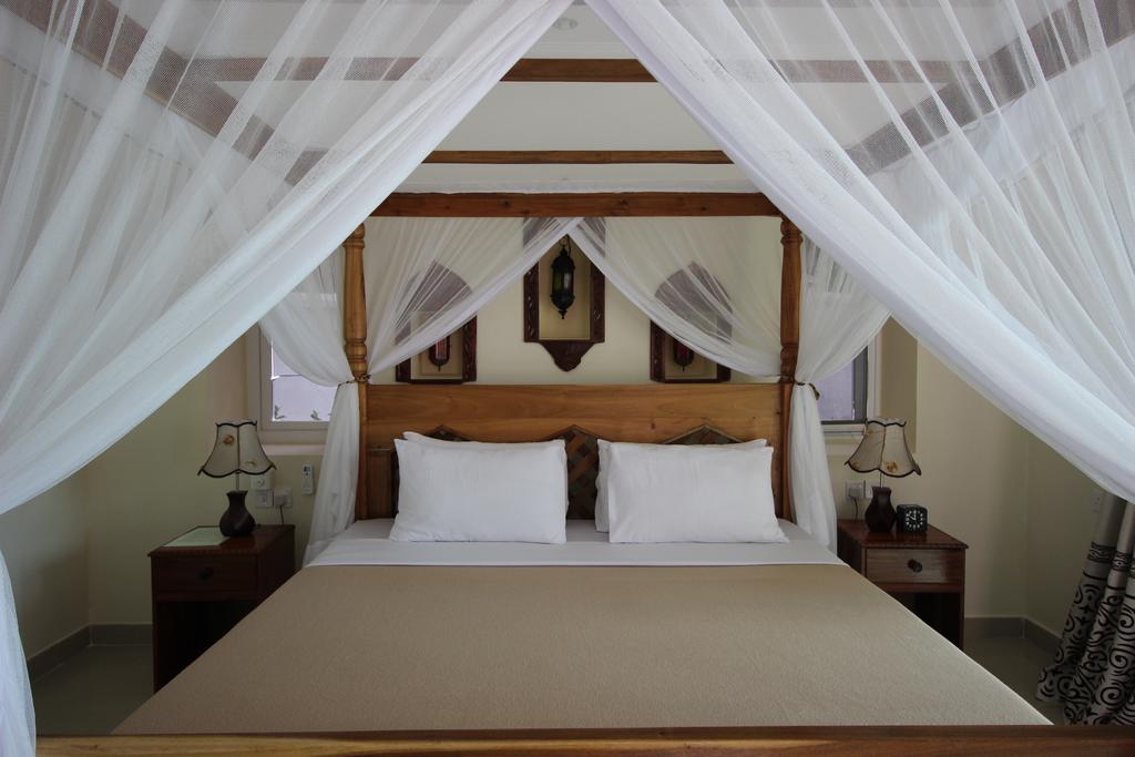 Готель, 3, Zanzibar Ocean Blue