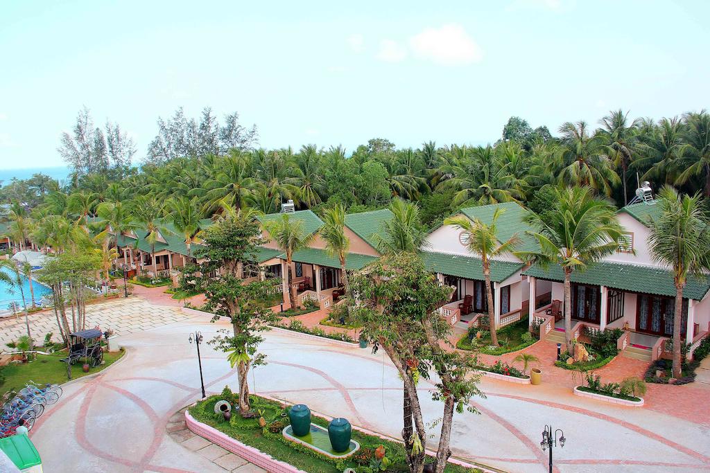 Відпочинок в готелі Phu Van Resort