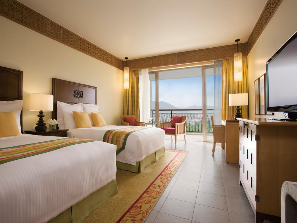 Відпочинок в готелі Sanya Marriott Yalong Bay Resort & Spa