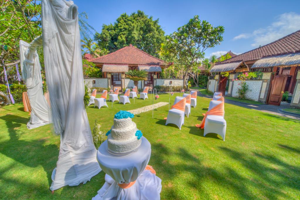 Odpoczynek w hotelu Grand Istana Rama Kuta Bali, Indonezja)