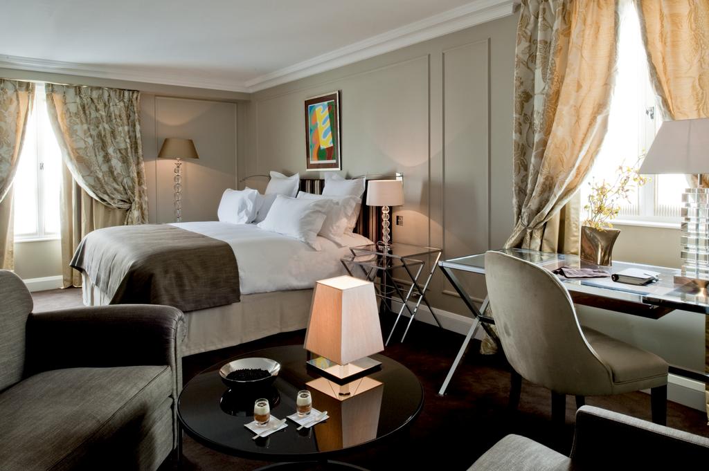 Odpoczynek w hotelu Burgundy Paryż