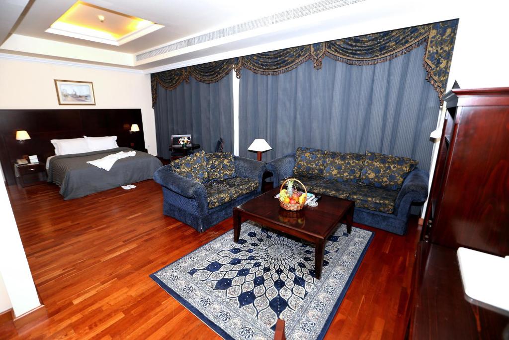 Reviews of tourists Sharjah Premiere Hotel & Resort