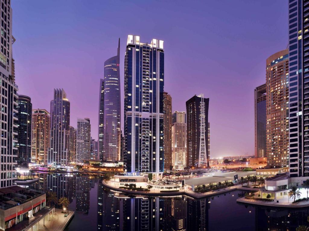 Відпочинок в готелі Movenpick Hotel Jumeirah Lakes Towers Дубай (пляжні готелі)