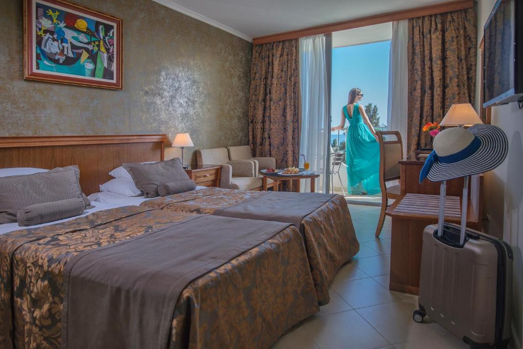 Горящие туры в отель Mediteran Becici Hotel