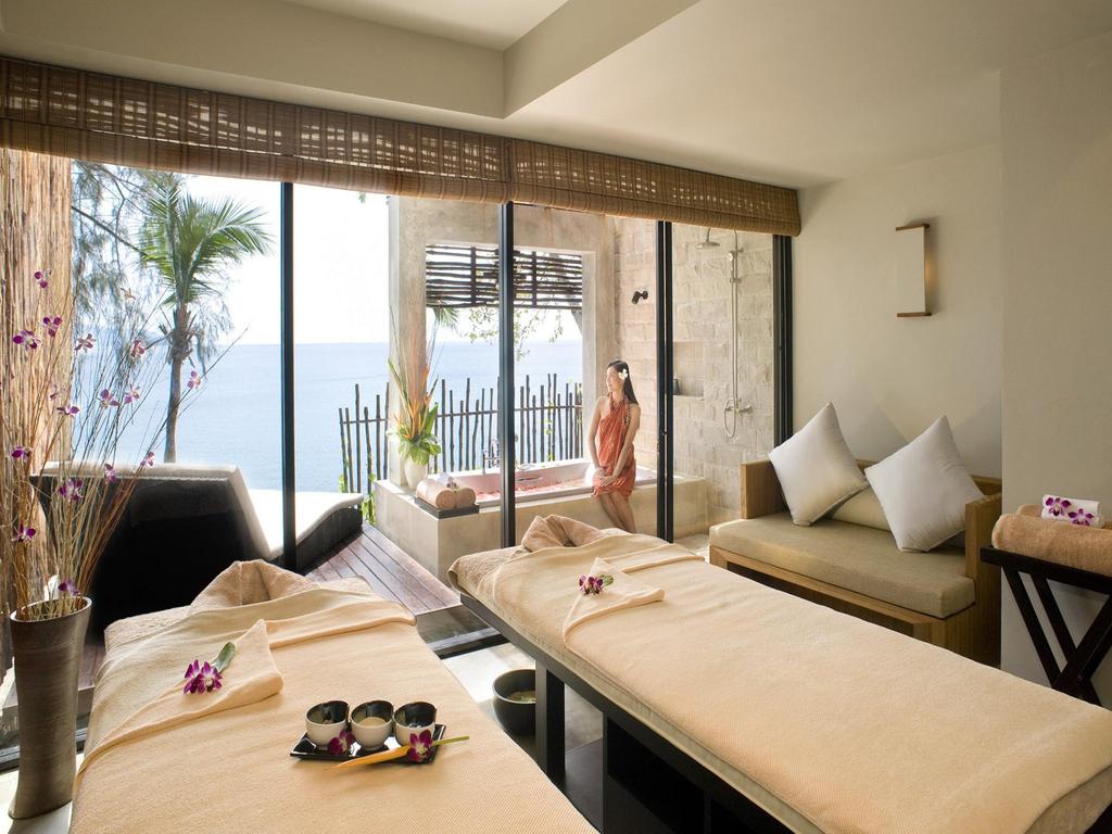 Горящие туры в отель Centara Villas Phuket Пляж Карон