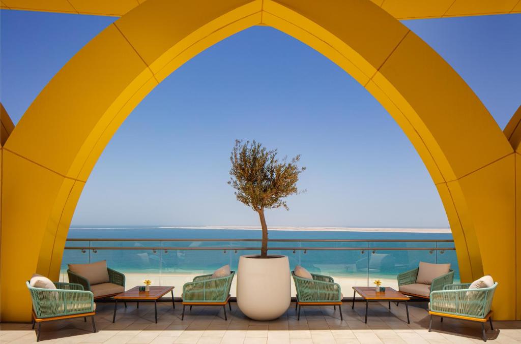 Фото готелю Centara Mirage Beach Resort Dubai