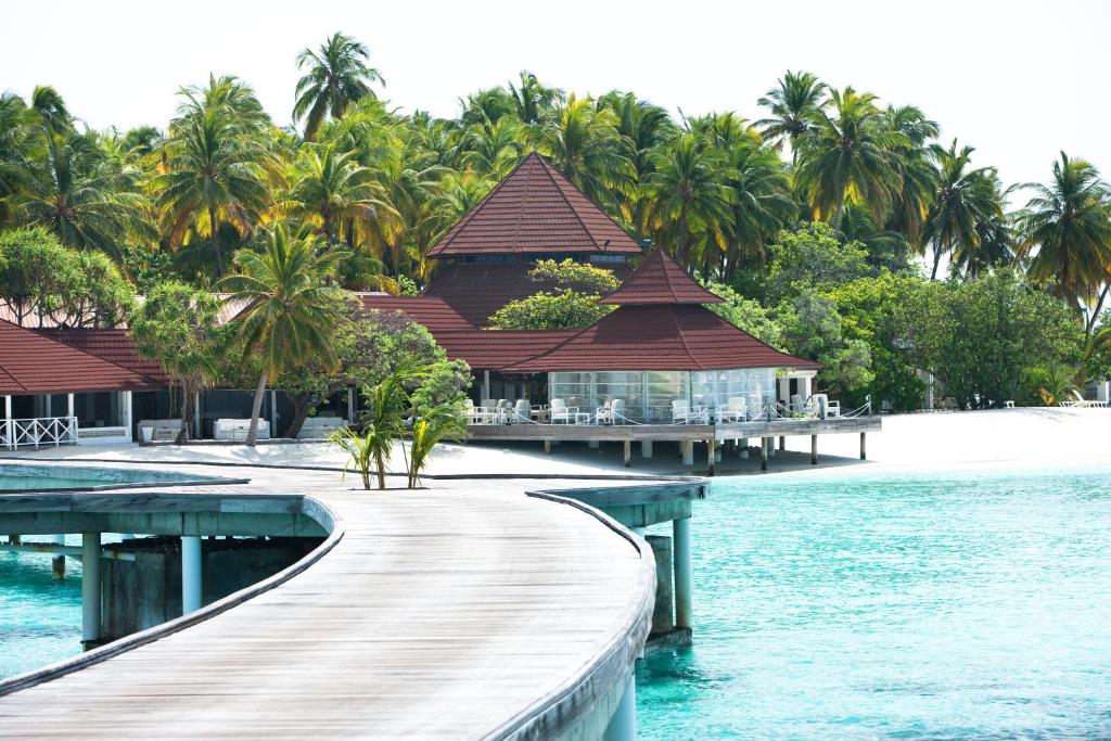 Diamonds Thudufushi photos of tourists