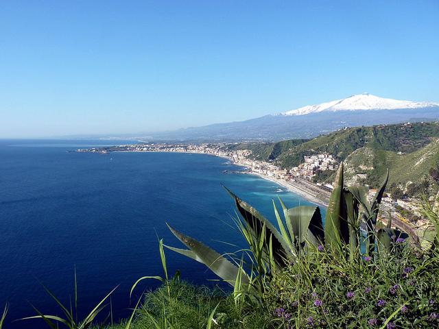 Tours to the hotel Baia Degli Dei Region Messina