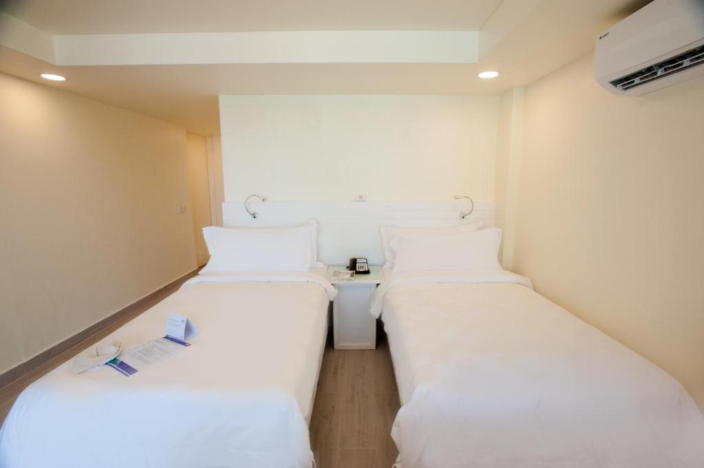 Отель, 5, Holiday Inn Kandooma Resort