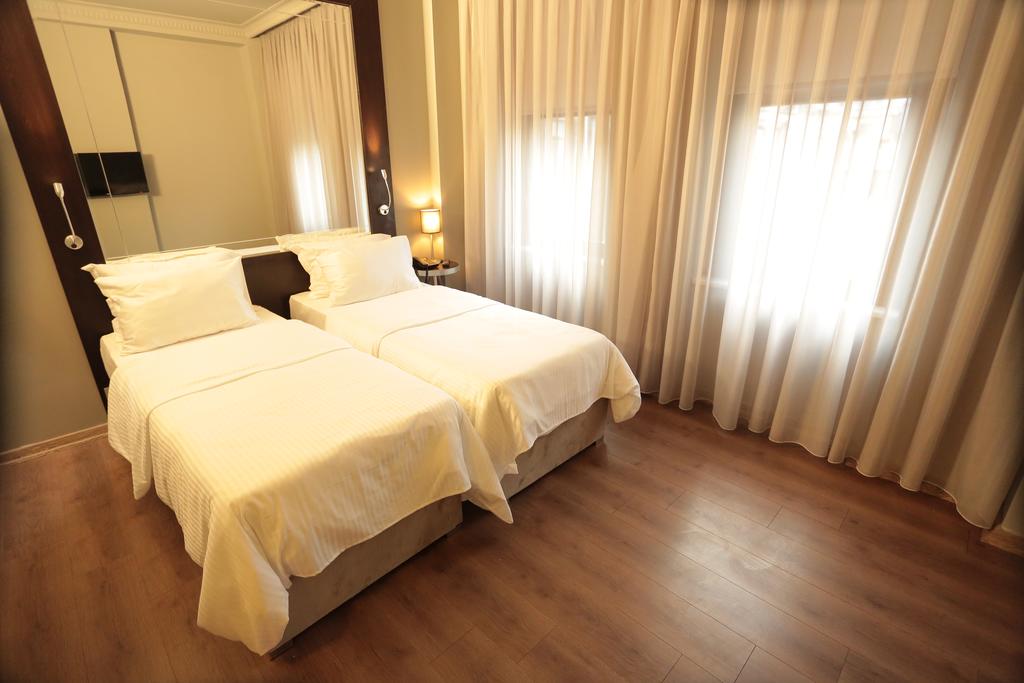 Фото готелю Ferman Pera Hotel Beyoglu
