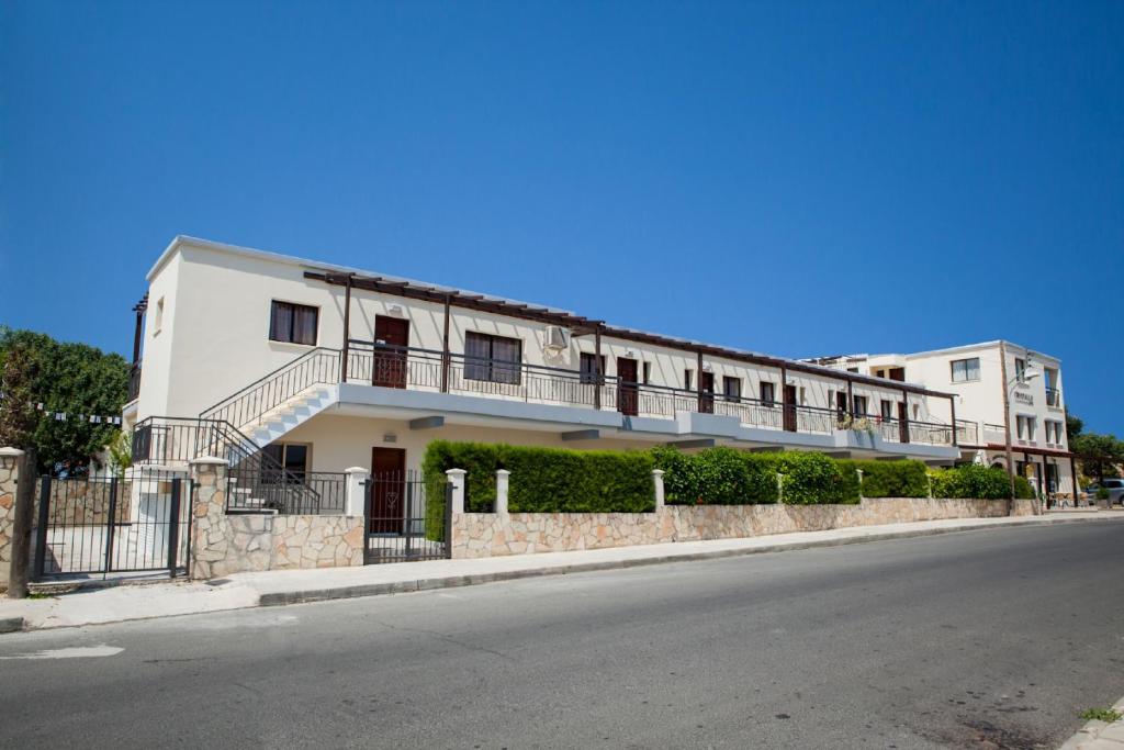 Crystallo Apartments, Кипр