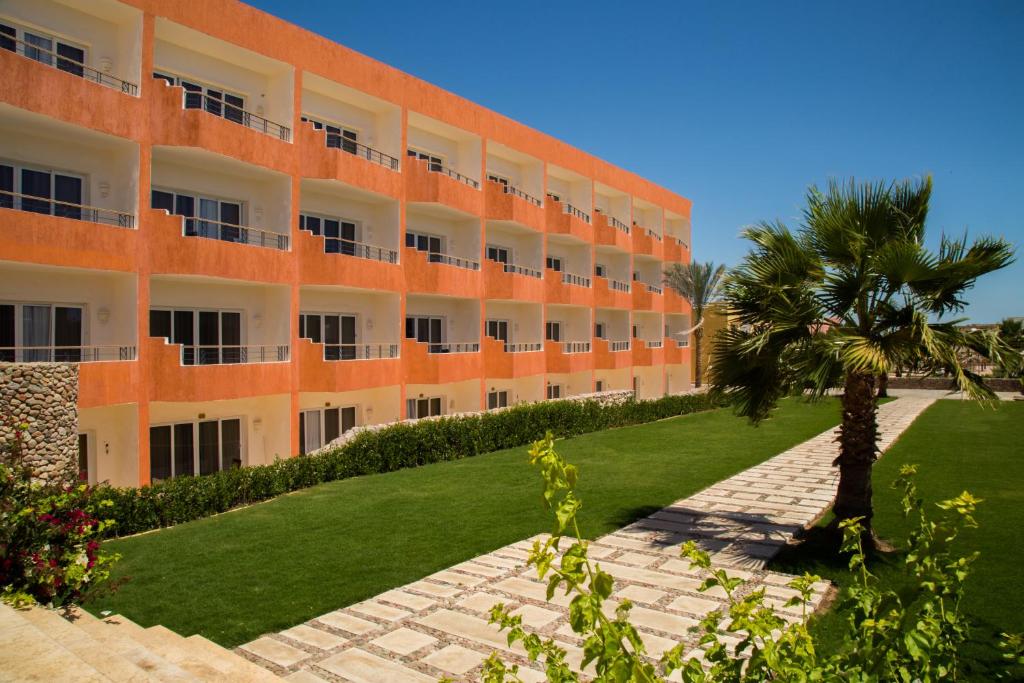 Відгуки про відпочинок у готелі, Amwaj Oyoun Hotel & Resort