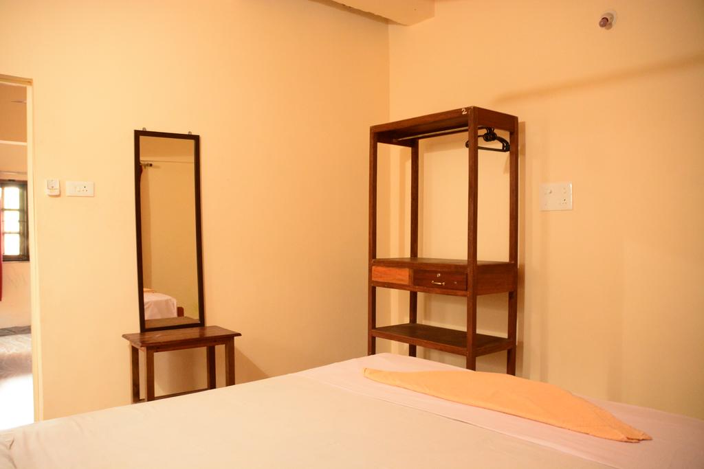 Morjim Sunset Guest House India prices