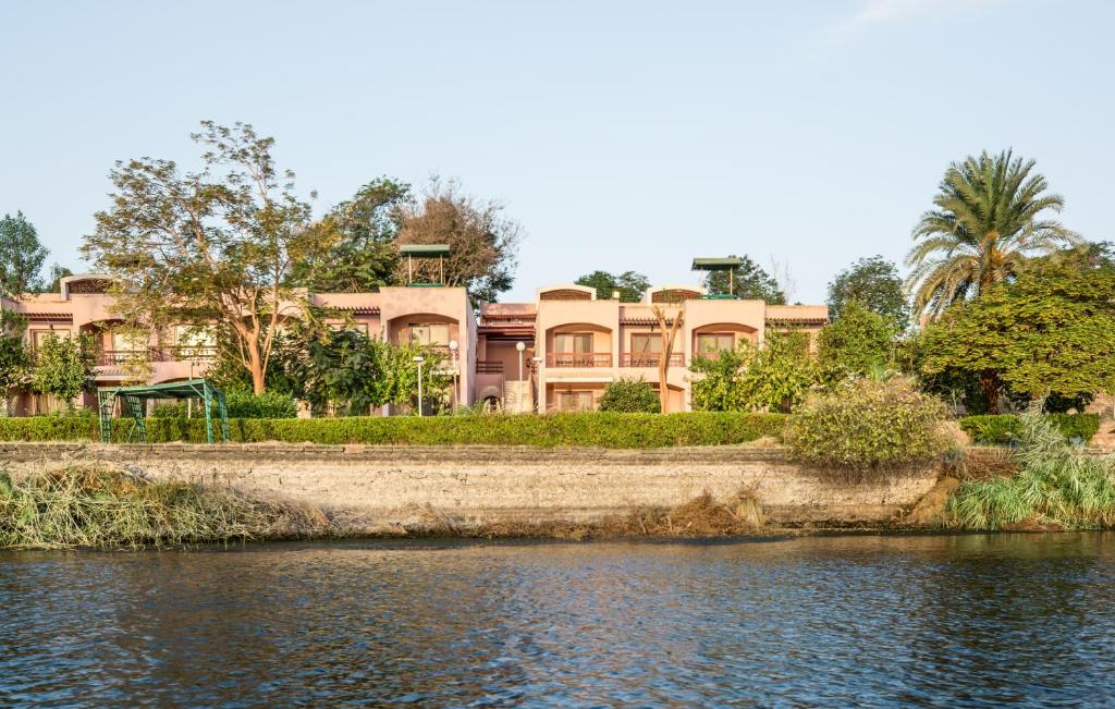 Отель, Pyramisa Isis Island Resort Aswan