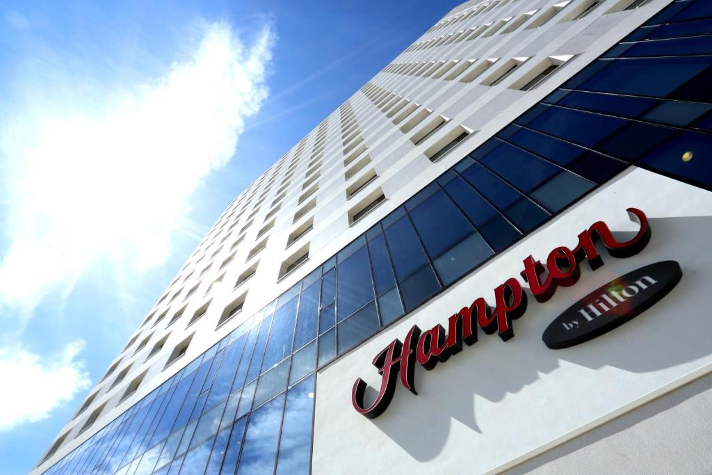 Цены в отеле Hampton by Hilton Warsaw City Centre