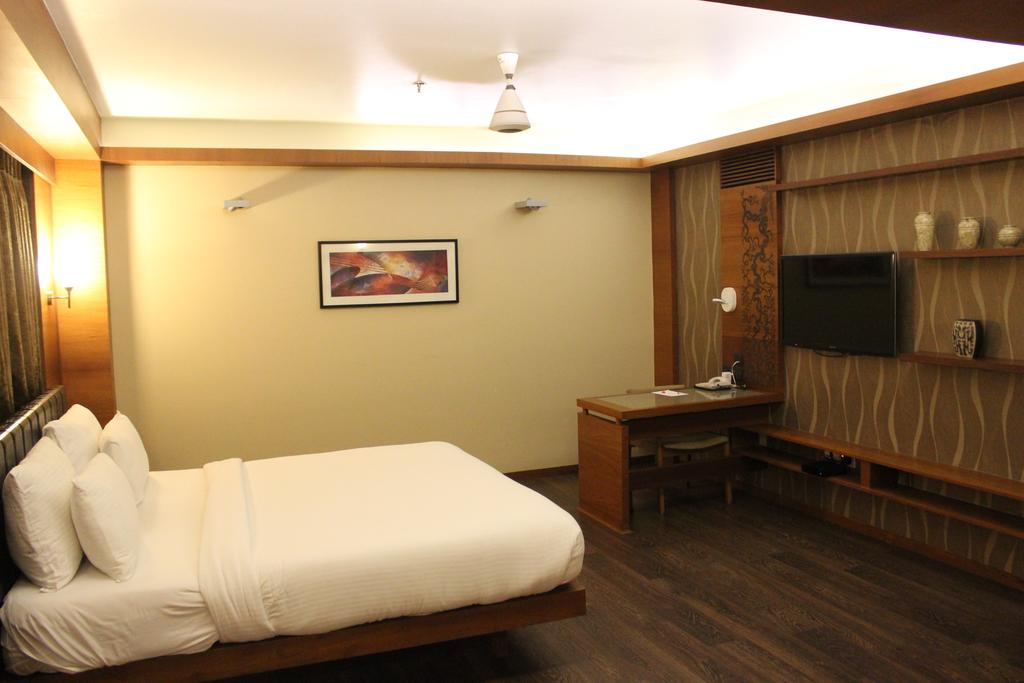 Туры в отель Hotel Cosmopolitan Ahmedabad