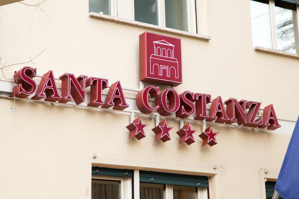 Santa Costanza фото туристов