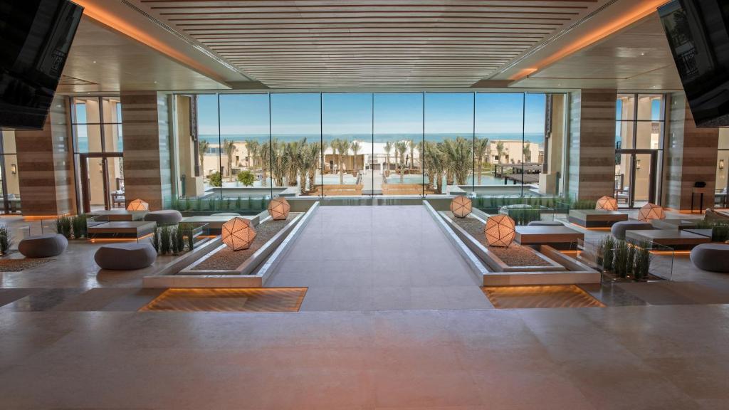 Saadiyat Rotana Resort & Villas, ОАЭ, Абу-Даби, туры, фото и отзывы