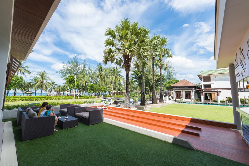 Отдых в отеле Kata Thani Beach Resort Пляж Ката