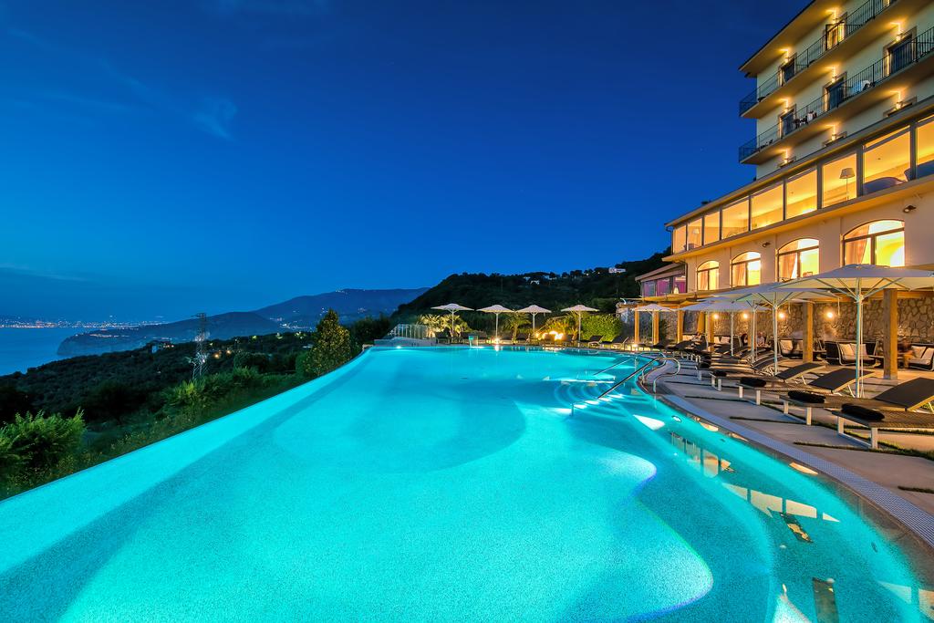 Due Golfi Grand Hotel (Massa Lubrense/Sorrento) Италия цены