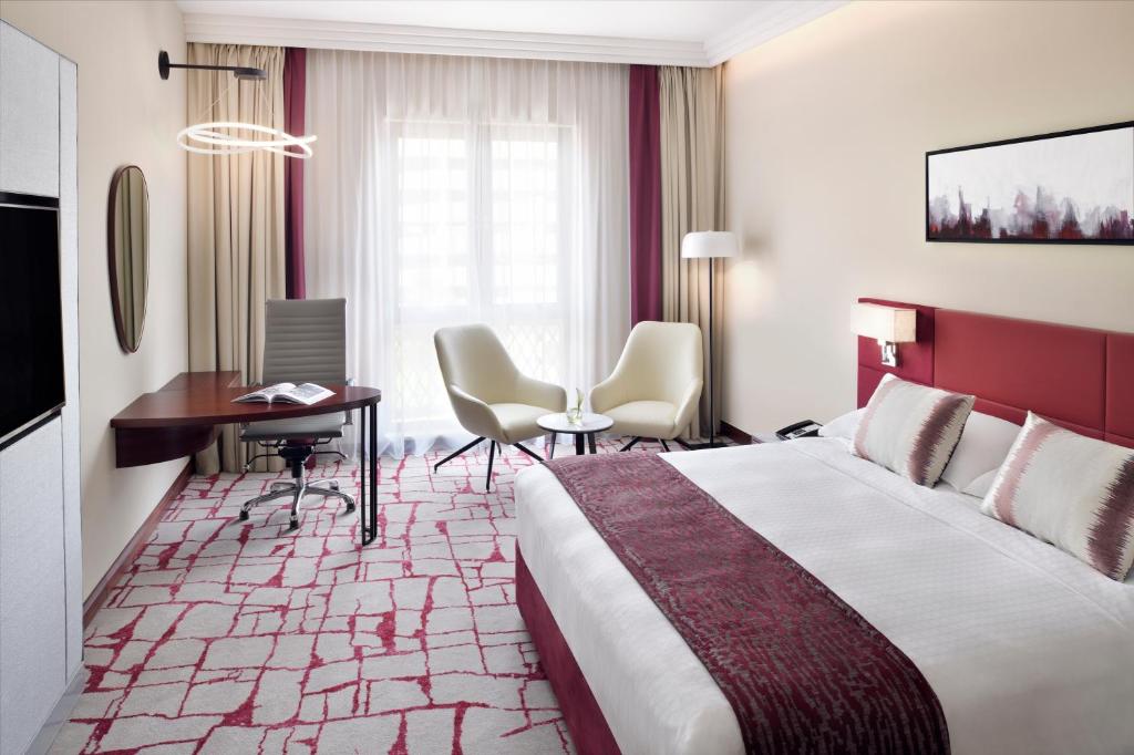 Отель, Дубай (город), ОАЭ, Movenpick Hotel and Apartments Bur Dubai