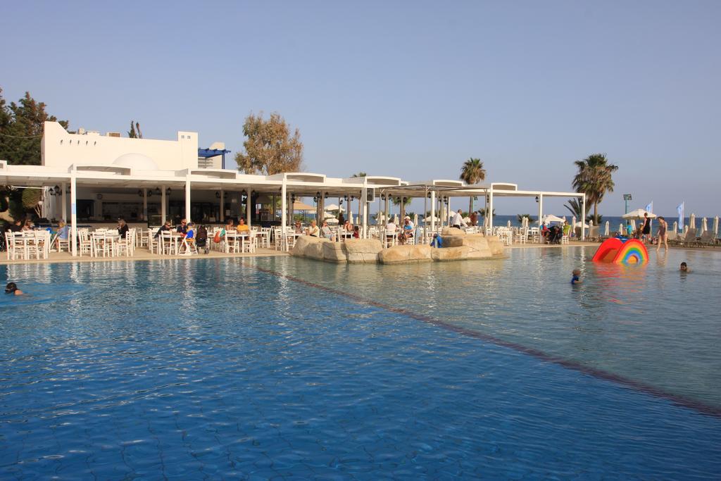Відпочинок в готелі Callisto Holiday Village Ая-Напа Кіпр