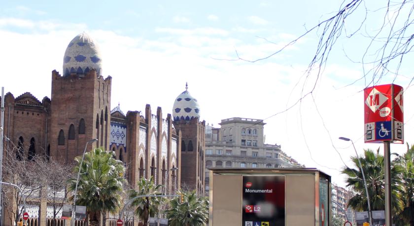 Aranea, Barcelona, Spain, photos of tours