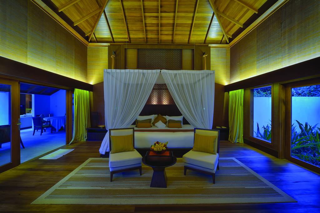 Цены в отеле Dhevanafushi Maldives Luxury Resort