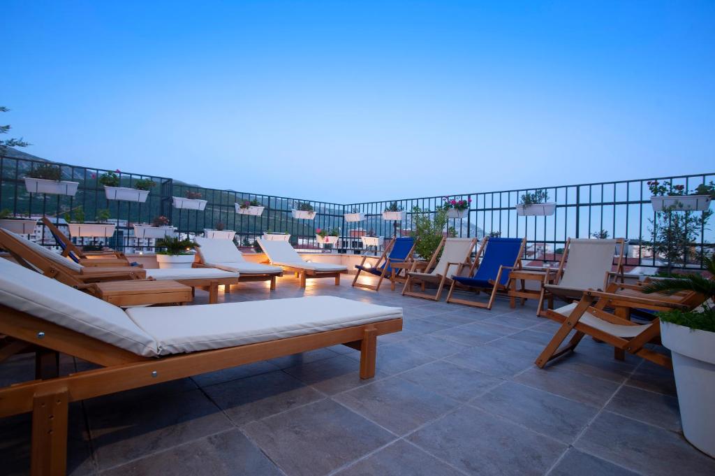 Hotel Twelve, Czarnogóra, Budva, wakacje, zdjęcia i recenzje