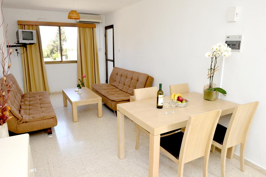 Відпочинок в готелі Alkio Nest Hotel Apartments Поліс Кіпр