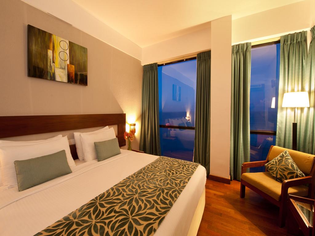 Горящие туры в отель The Ocean Colombo Коломбо Шри-Ланка