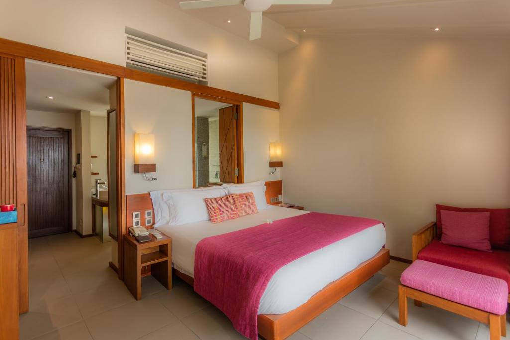 Туры в отель Centara Ras Fushi Resort & Spa (Adults Only 12+) Северный Мале Атолл Мальдивы