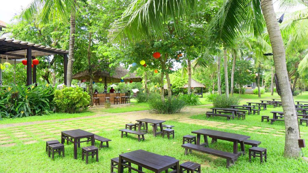 Відпочинок в готелі Vinh Hung Resort Хоян В'єтнам