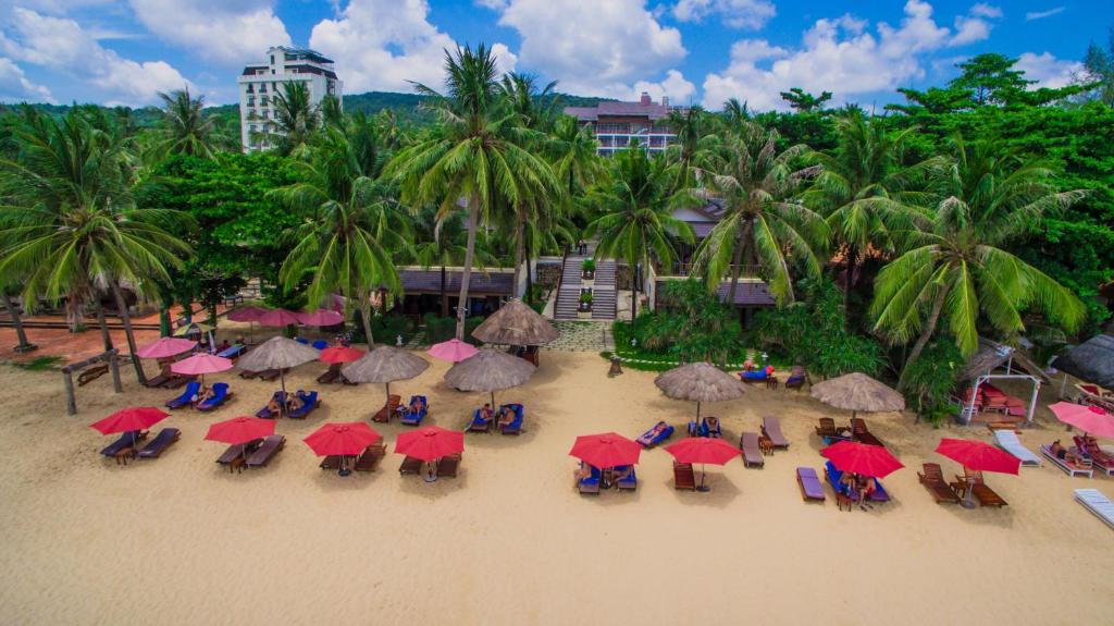Tropicana Resort Phu Quoc, tourists photos