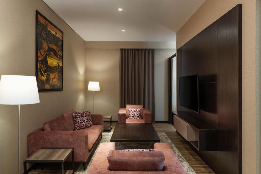 Odpoczynek w hotelu Four Points by Sheraton Production City Dubaj (miasto)