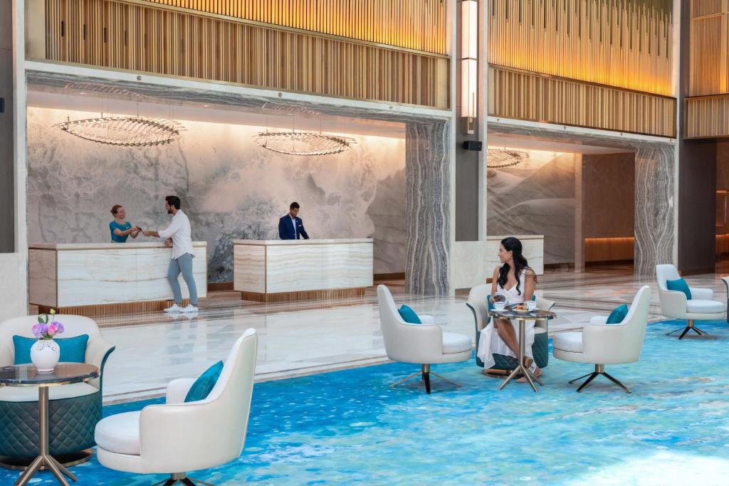 Горящие туры в отель Taj Exotica Resort & Spa, The Palm Дубай Пальма