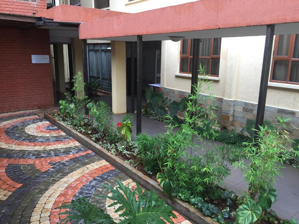Горящие туры в отель Ngong Hills Hotel Найроби