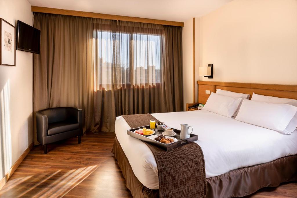 Горящие туры в отель Holiday Inn Madrid-Piramides Мадрид Испания
