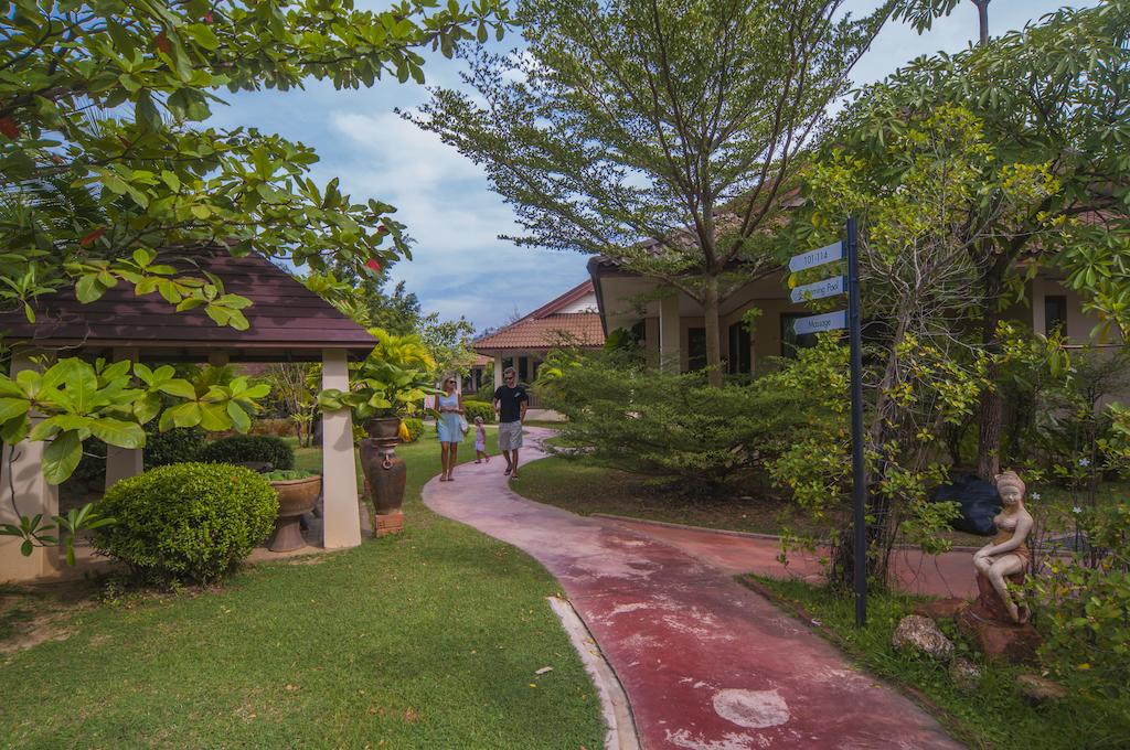 Blu Pine Villa & Pool Access (ex. Kata Lucky Villa & Pool Access) Таїланд ціни
