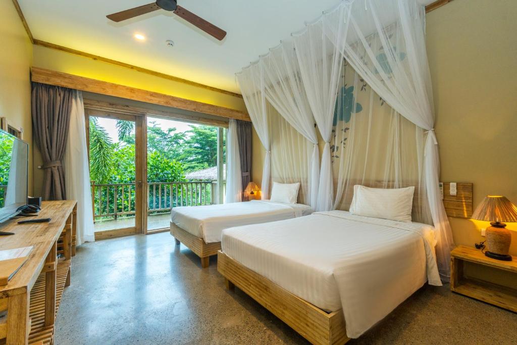 Горящие туры в отель Lahana Resort