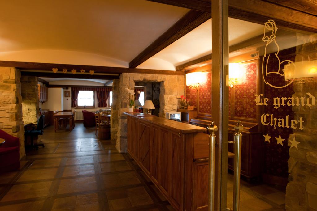 Отдых в отеле Residence Le Grand Chalet Курмайёр Италия