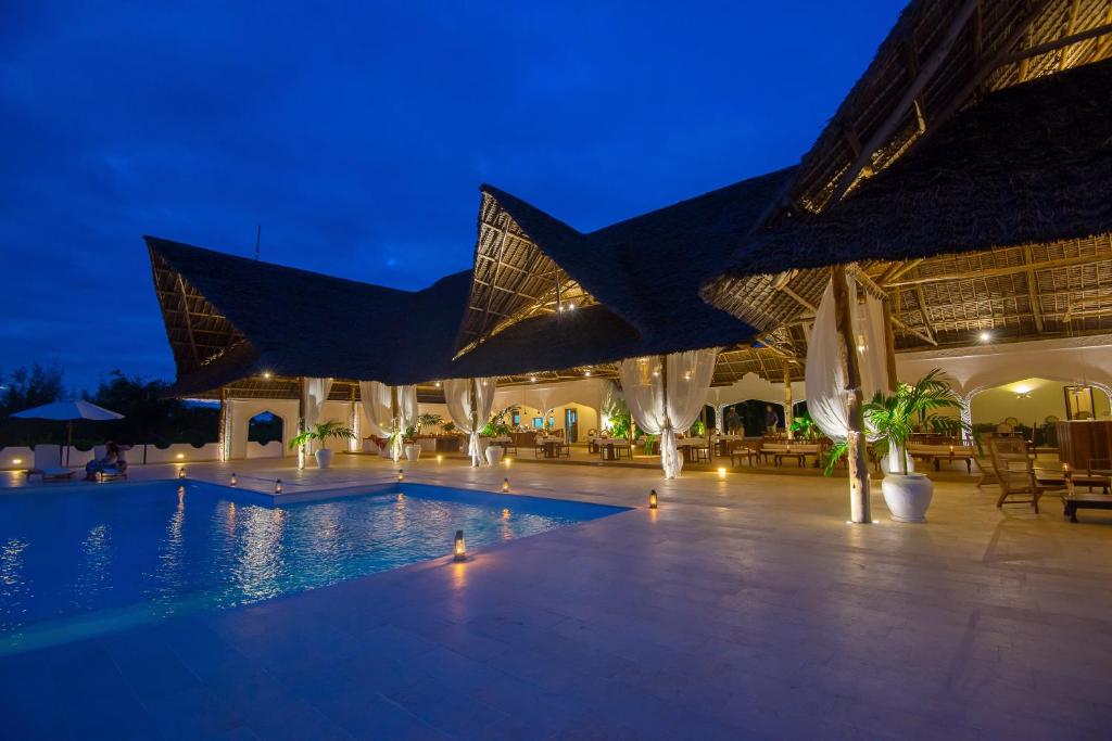 Горящие туры в отель Konokono Beach Resort Мичамви Танзания