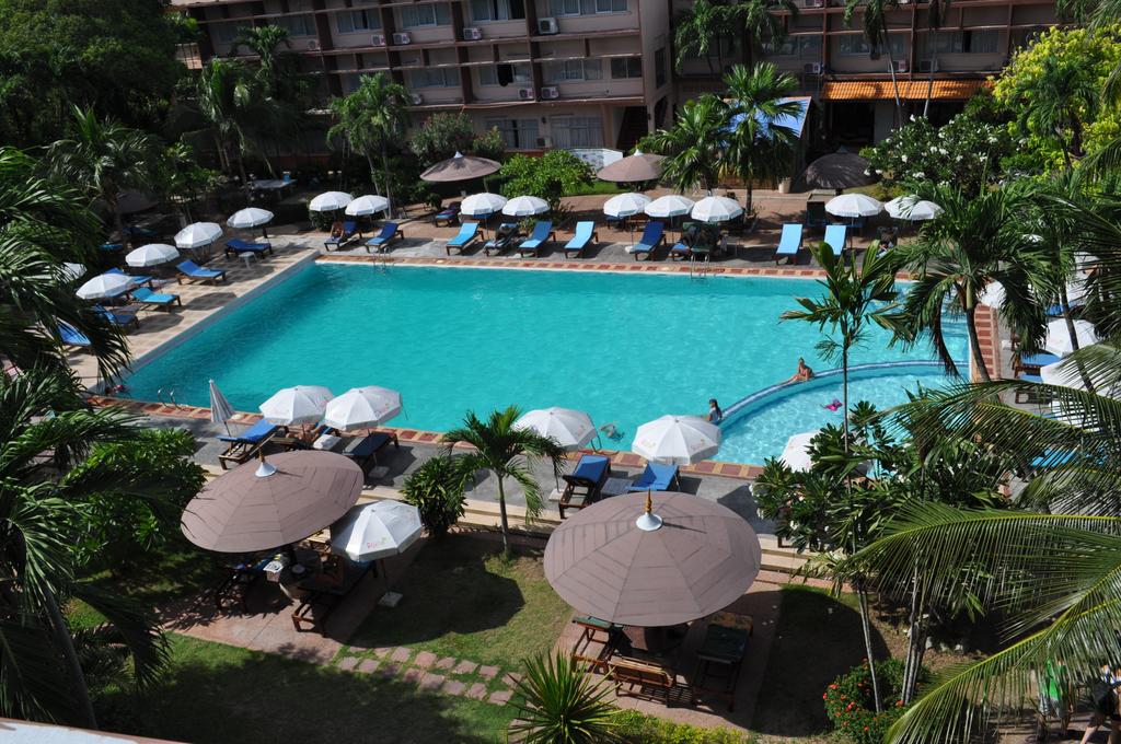 Отдых в отеле Basaya Beach Hotel