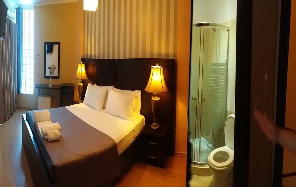 Гарячі тури в готель Hotel Royal Saranda Саранда