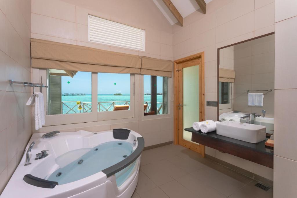 Wakacje hotelowe Cinnamon Dhonveli Maldives Północny Atol Male