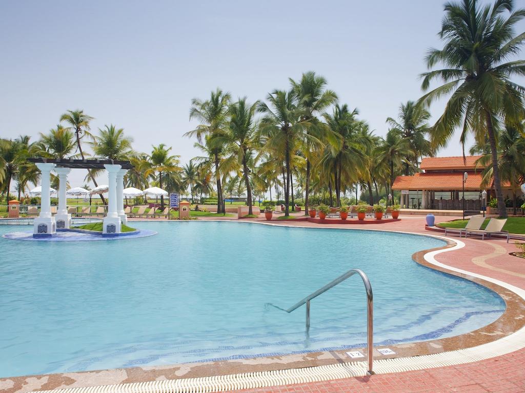 Holiday Inn Goa, Кавелоссим, Индия, фотографии туров