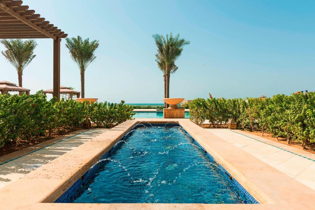 Ajman Saray, A Luxury Collection Resort ціна