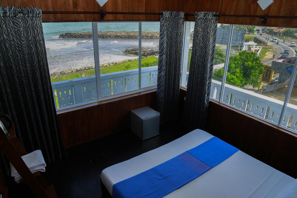 Отдых в отеле Hikka Ocean Resort Хиккадува Шри-Ланка