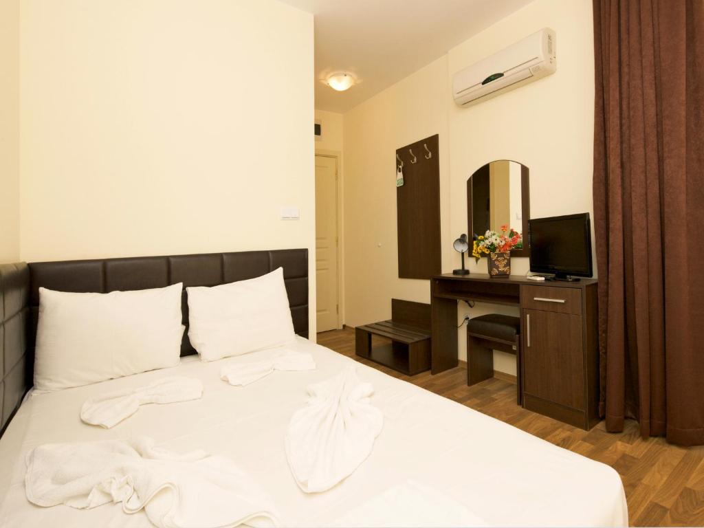 Цены в отеле Hotel Golden Ina-Rumba Beach-All Inclusive